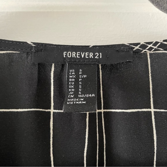 Forever 21 Checkered Wrap Dress Size S - Picture 4 of 4